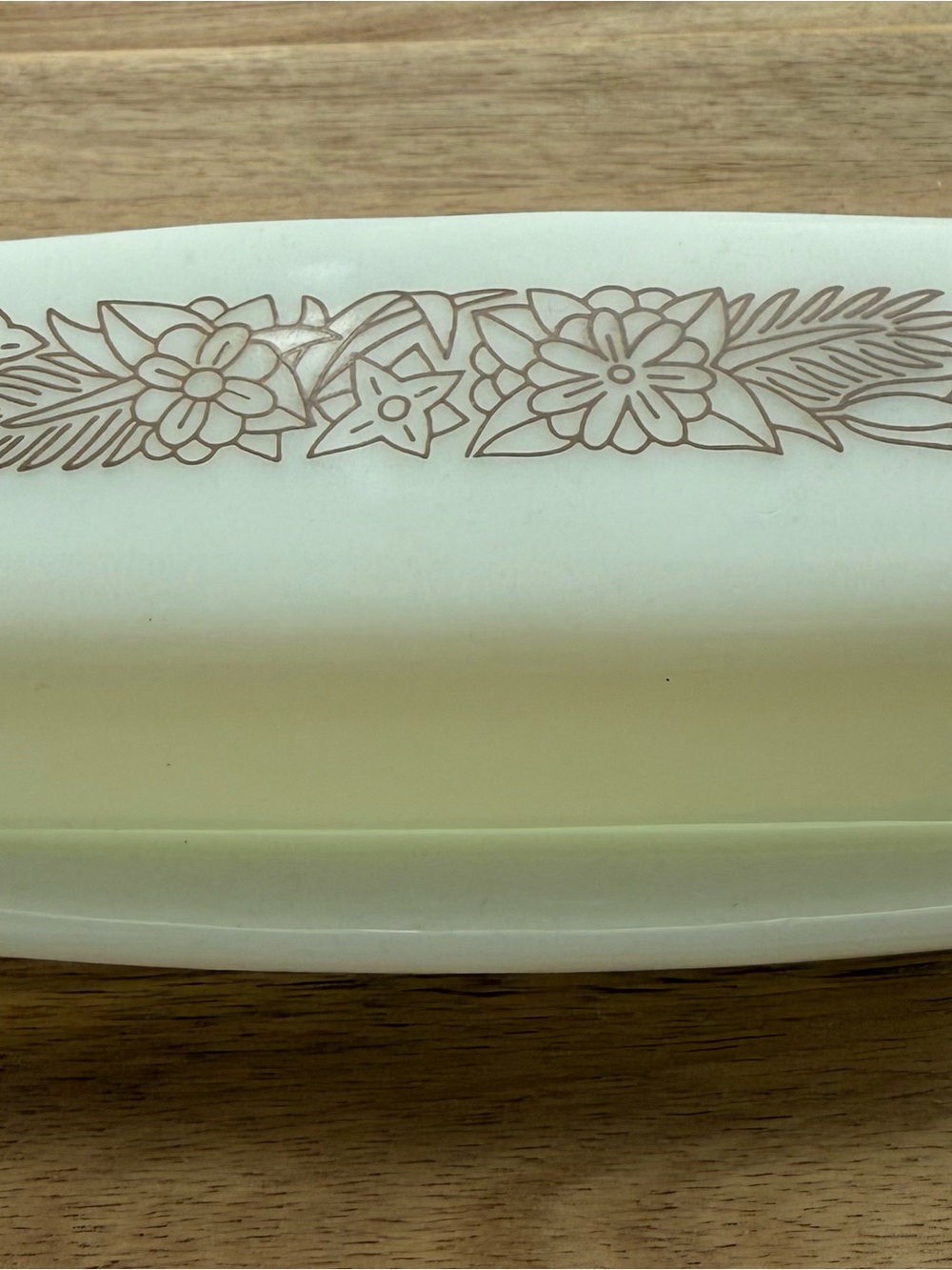 Vintage Pyrex Woodland Pattern Butter Dish - Picture 2 of 4